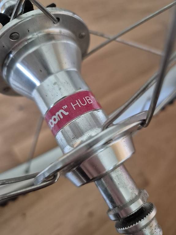Woom Pneus & Roues: Woom 3 Hinterrad – D'occasion à Reinach BL par Cosmos_0909 2
