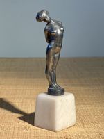 Art-Déco Kunstskulptur signiert B, 17 cm