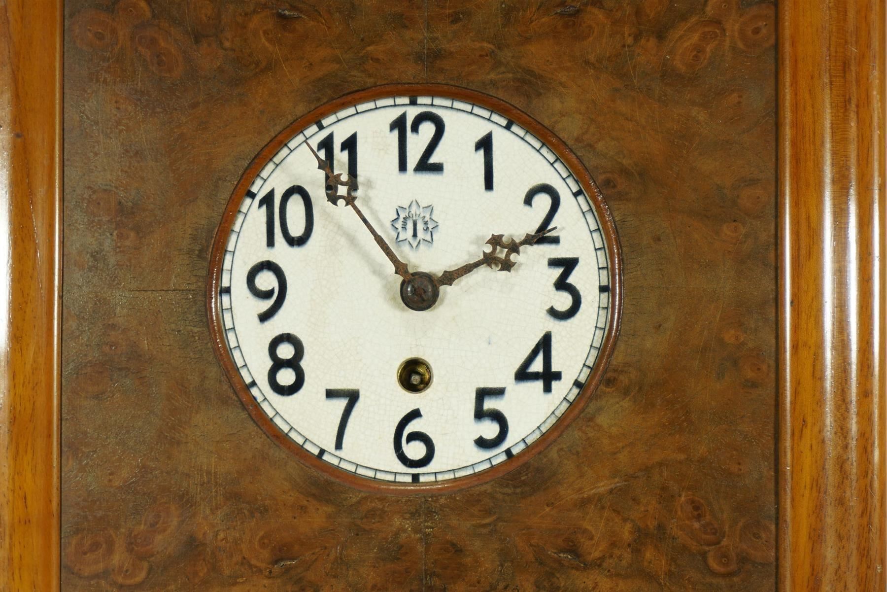 Orologi: schlichte antike Junghans Rahmenuhr – Usato da Meggen venduto da Trouvaillen 3