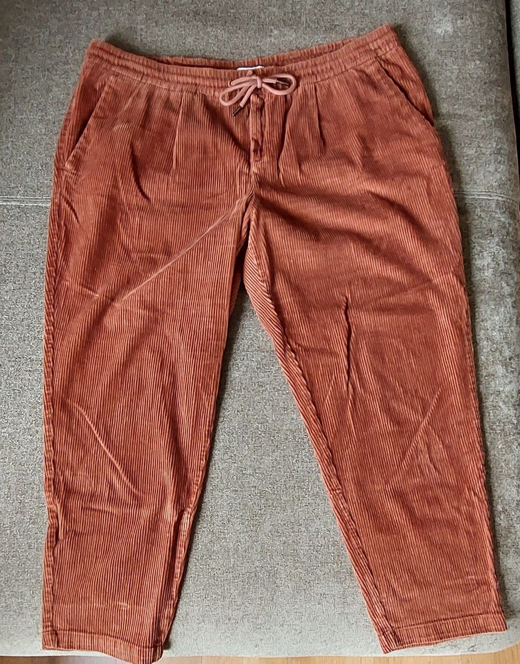 C&A Pantalons: Cordhose rostbraun – D'occasion à Winterthur par Soerze