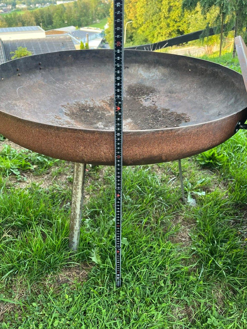 Cheminée d'extérieur: Robuste Feuerschale mit Deckel – D'occasion à Herisau par Shamu01 2