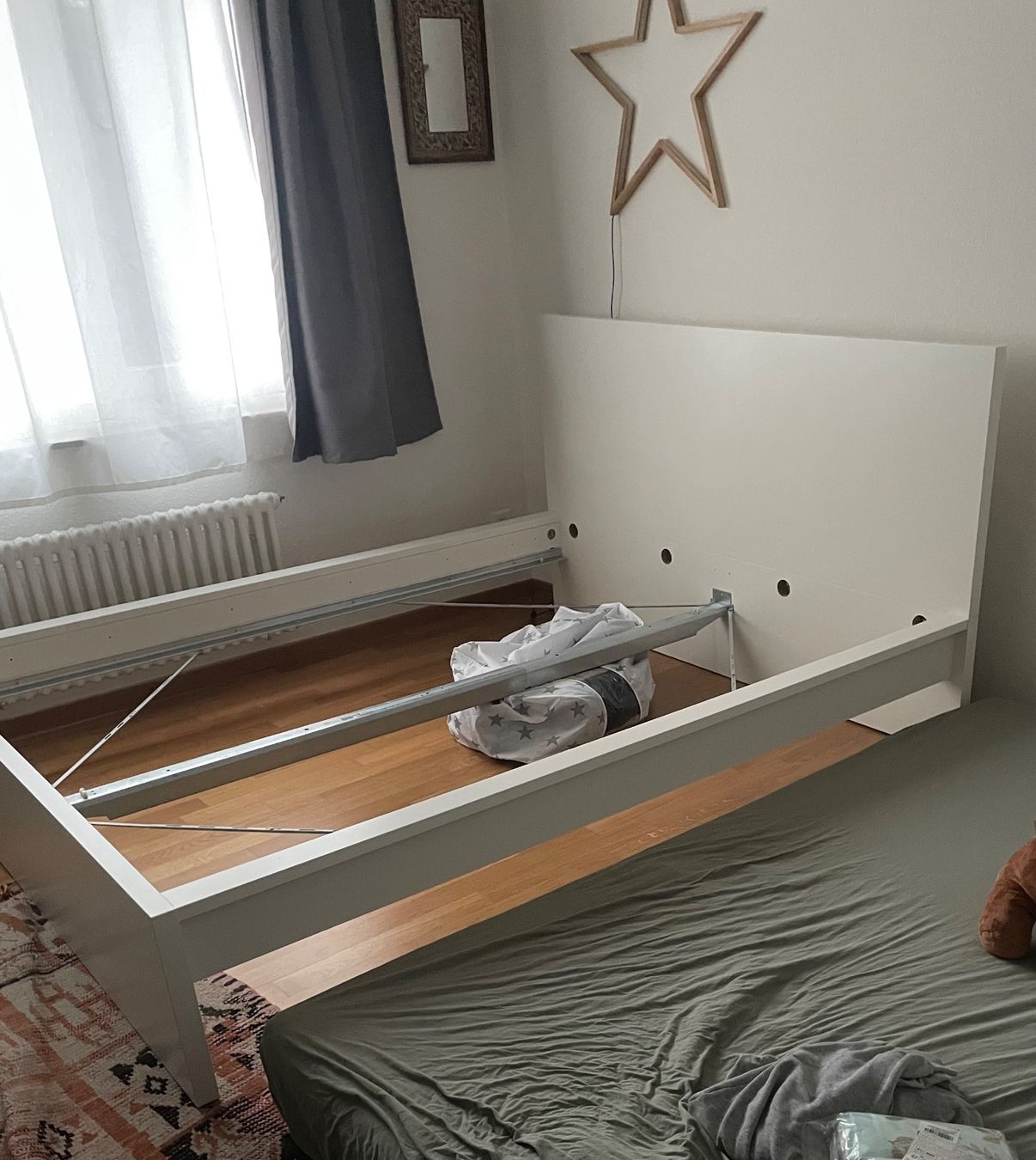 Ikea Betten: Weisses bettgestell ikea malm 160cm – Gebraucht aus Dübendorf von rocki07