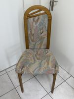 Esszimmerstühle aus Holz, mit Stoffbezug (4 Stück)