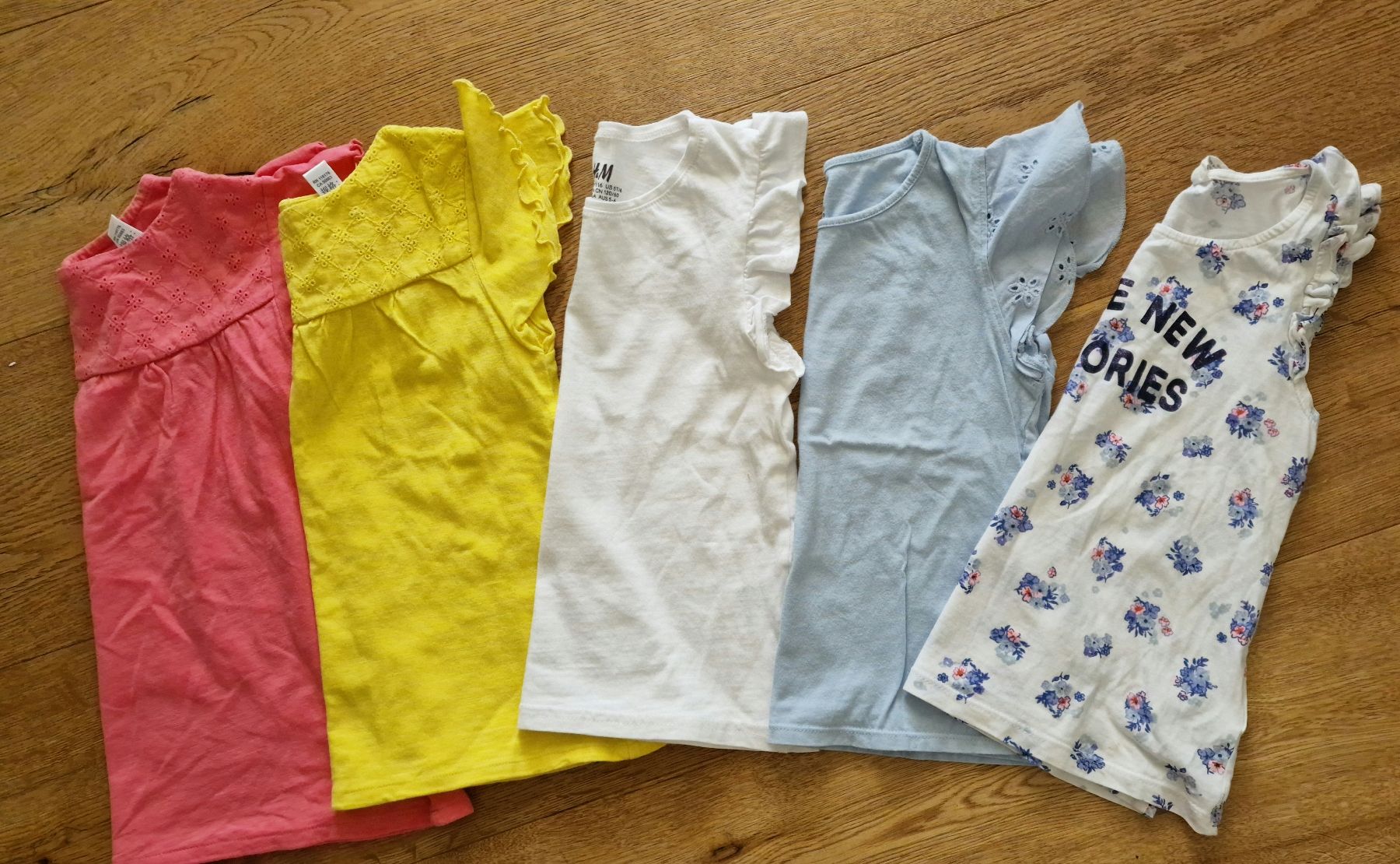 H&M Kleiderpakete & -sets: Mädchen T-shirt set 116 – Gebraucht aus Emmenbrücke von Nadmorebiti 2