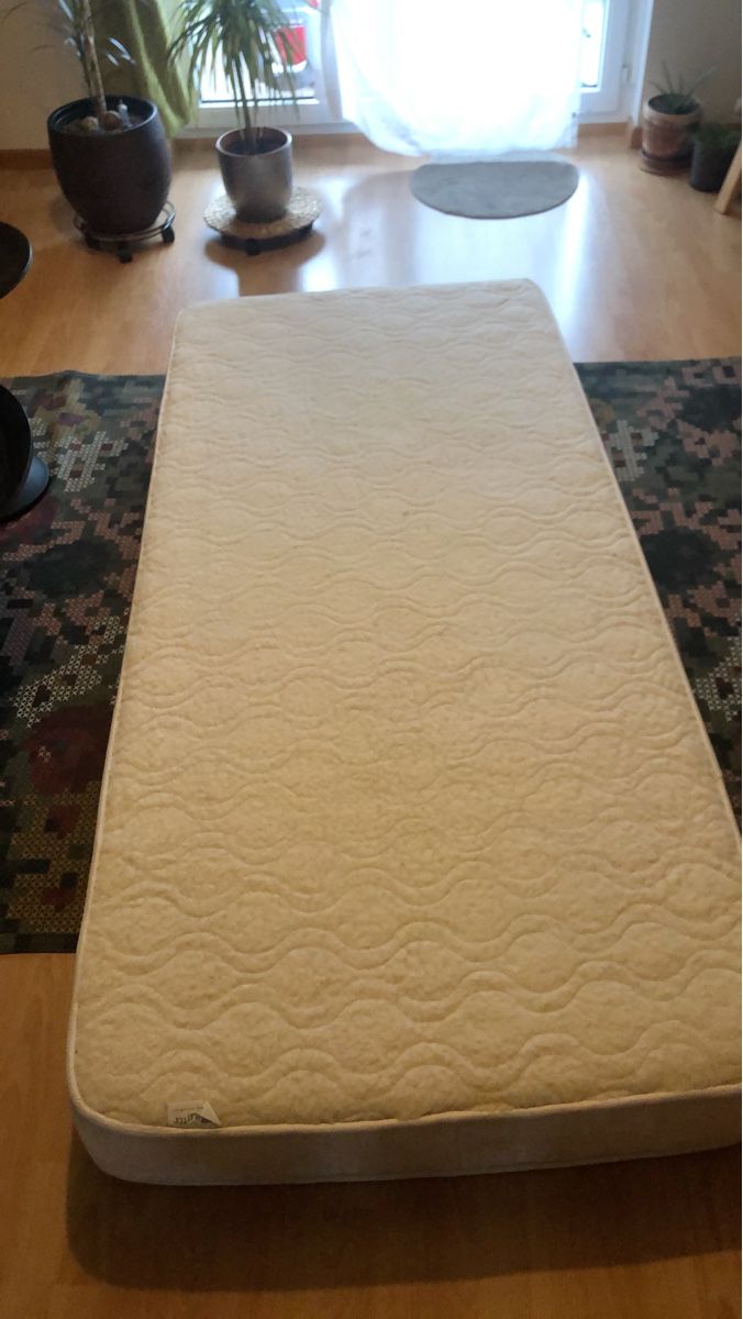 Materassi: Matelas confortable 90x200x17 cm – Usato da Biel/Bienne venduto da Lianumi