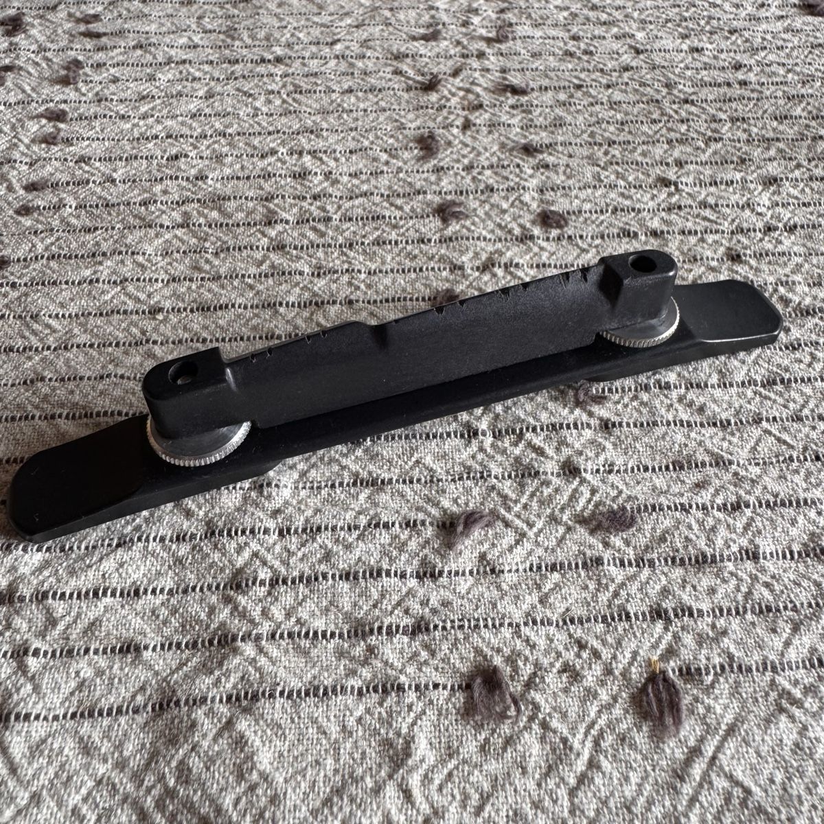 Musikinstrumente: Graph Tech Tusq Bridge, 12-String – Gebraucht aus Zürich von NeroMorrison