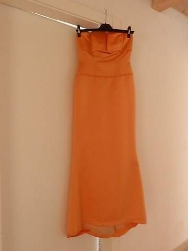 Kleider: Robe de cocktail orange – Gebraucht aus Echallens von fayetrahel
