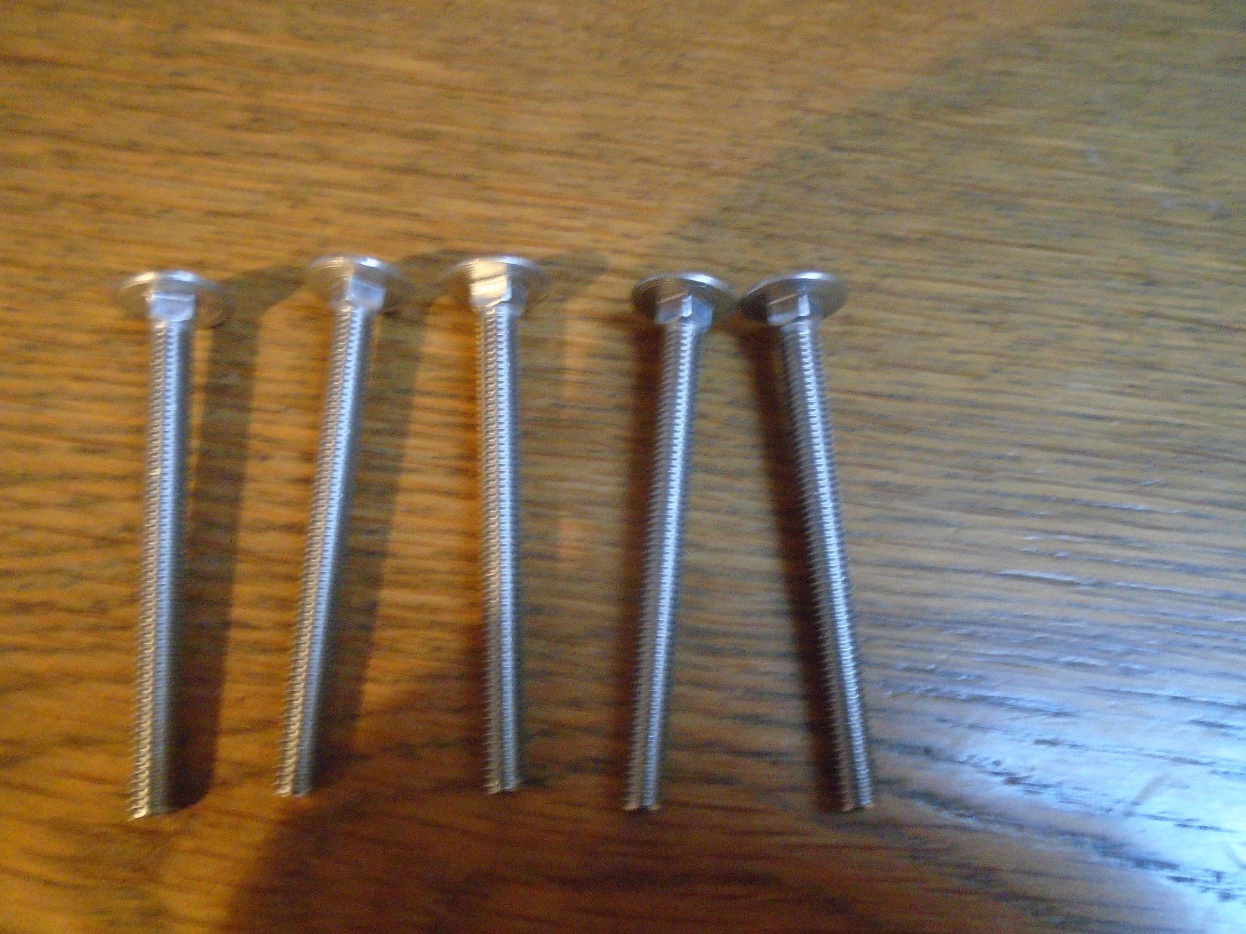 Eisenwaren: Flachrundschrauben INOX A2 / Schlossschrauben – Neu und originalverpackt aus Niederlenz von Cedros58 1