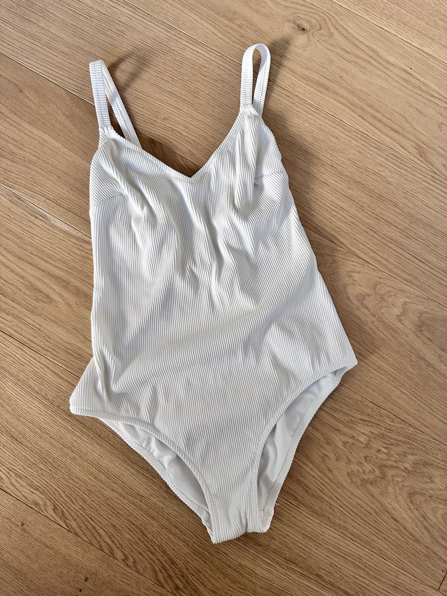 Badekleider & Bikinis: Badekleid weiss – Gebraucht aus Küssnacht am Rigi von annine.l.