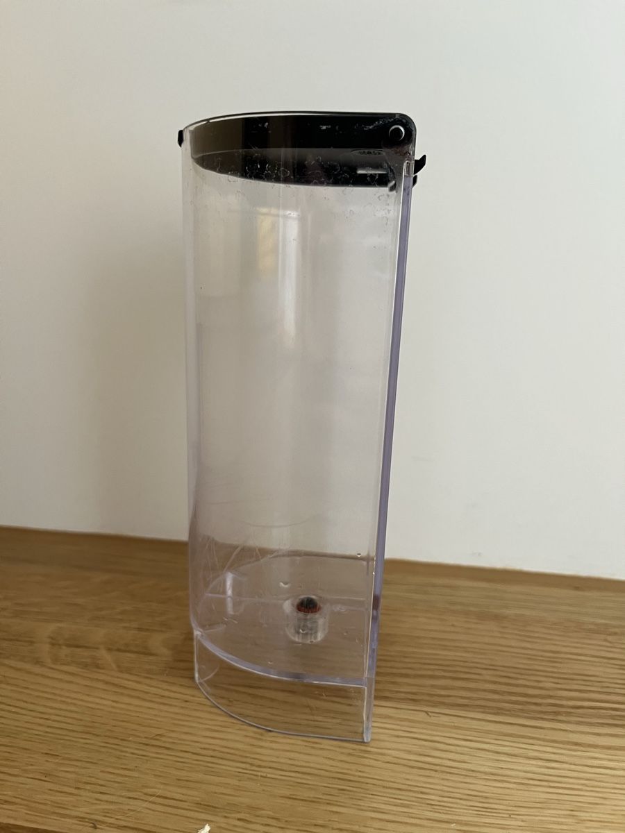 Nespresso Macchine per caffè & Macchine per espresso: Wasserbehälter für Nespressomaschine – Usato da Strengelbach venduto da sim_fwc7 1