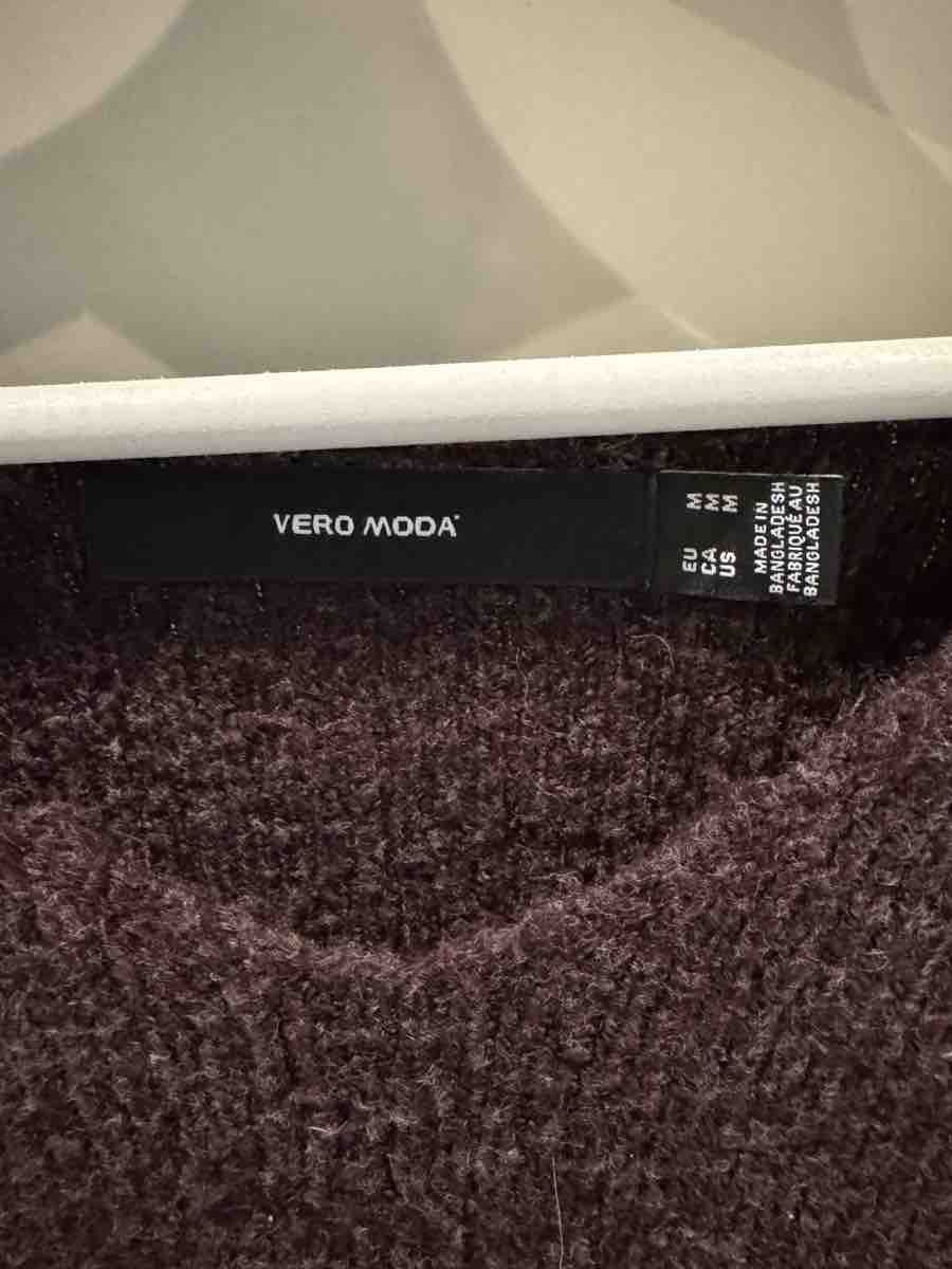 Pullover & Sweatshirts: Vero Moda Pullover Damen Grösse M bordeaux – Neu (gemäss Beschreibung) aus Benken ZH von ali_6pgx 1