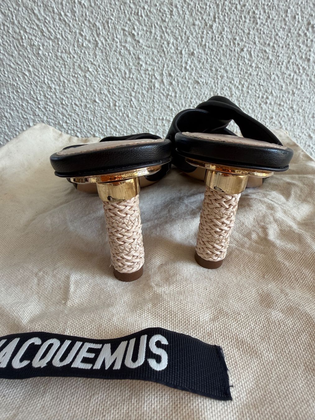 Scarpe da donna: Jacquemus Damen Pantoletten 37 – Nuovo (secondo la descrizione) da Wädenswil venduto da Alice_style 2