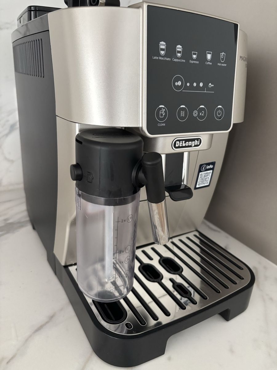 De'Longhi Macchine per caffè & Macchine per espresso: DeLonghi Kaffeemaschine – Usato da Lömmenschwil venduto da pv_cr 3