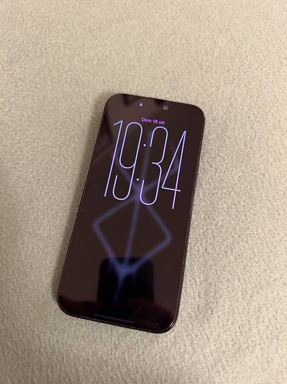 Telefoni cellulari / Smartphones: Iphone 16 pro max – Usato da Solduno venduto da nic_8wfv 1