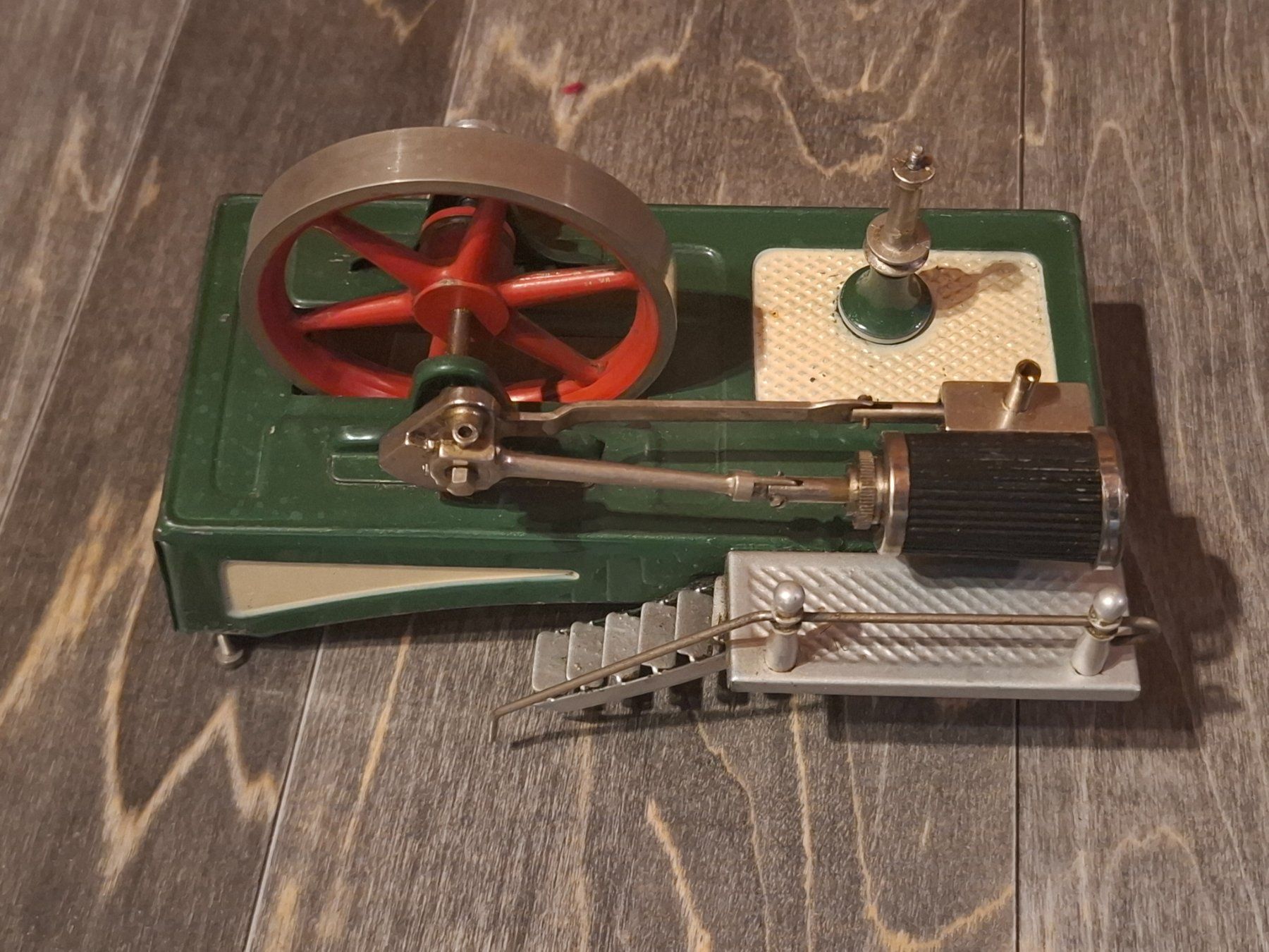 Kit di modellismo & Modellini statici: Dampfmaschinen Aggregat – Usato da Lustdorf venduto da Asd5185 1
