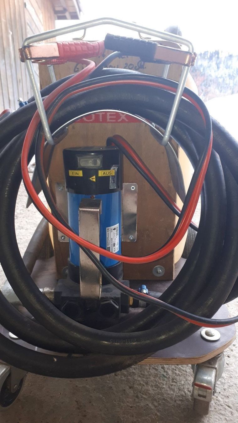 Tutti gli attrezzi: Diesel Pumpe 12 Volt – Usato da Menzberg venduto da elm_q9ff 2