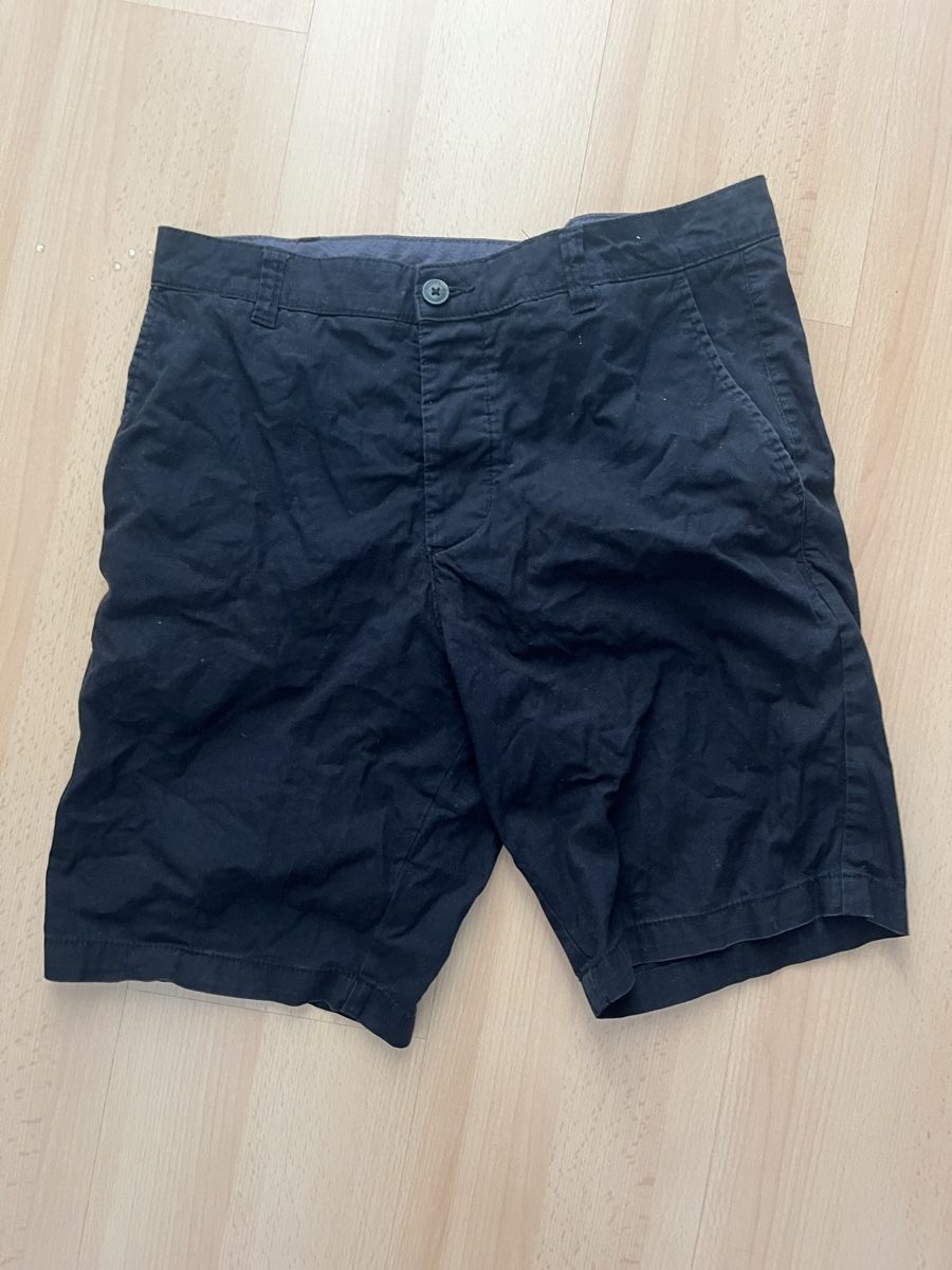 Pantalons: Schwarze Shorts aus Baumwolle – D'occasion à Basel par jaa_g99v