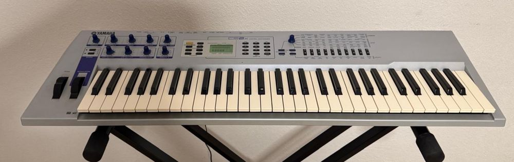 Yamaha CS2X Performance V8ntage Synth (Gebraucht) in Zürich für CHF 249 ...