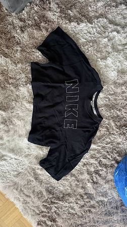 Neues Nike Shirt Grösse M