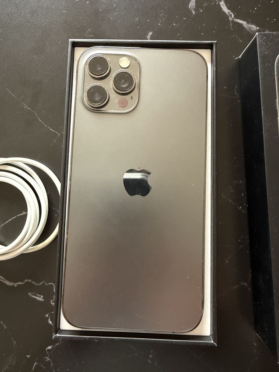 Apple Telefoni cellulari / Smartphones: Apple iPhone 12 Pro Max – 128 GB – Usato da Gossau SG venduto da davidkeller18 1