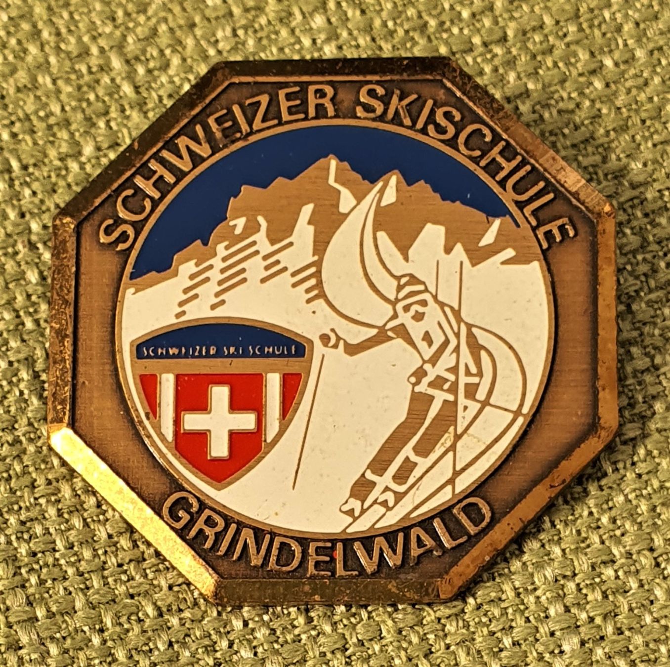 Spille & Fermagli: O375  Brosche Schweizer Skischule Grindelwald Berneroberland – Usato da Reinach BL venduto da Boston-Verkauf