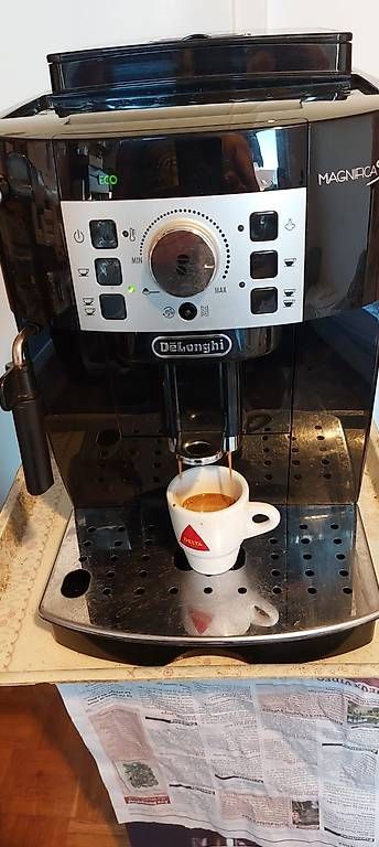 De'Longhi Macchine per caffè & Macchine per espresso: Splendide machine à café delonghi ecam 22.140.B de 2022 . – Usato da Rolle venduto da mro_5nyk 1