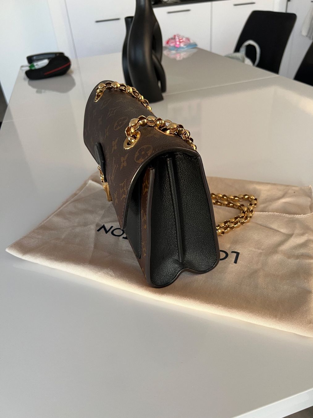 Louis Vuitton Borse da donna: Sac Louis Vuitton, modèle Victoire – Usato da Epalinges venduto da luc_25zt 4
