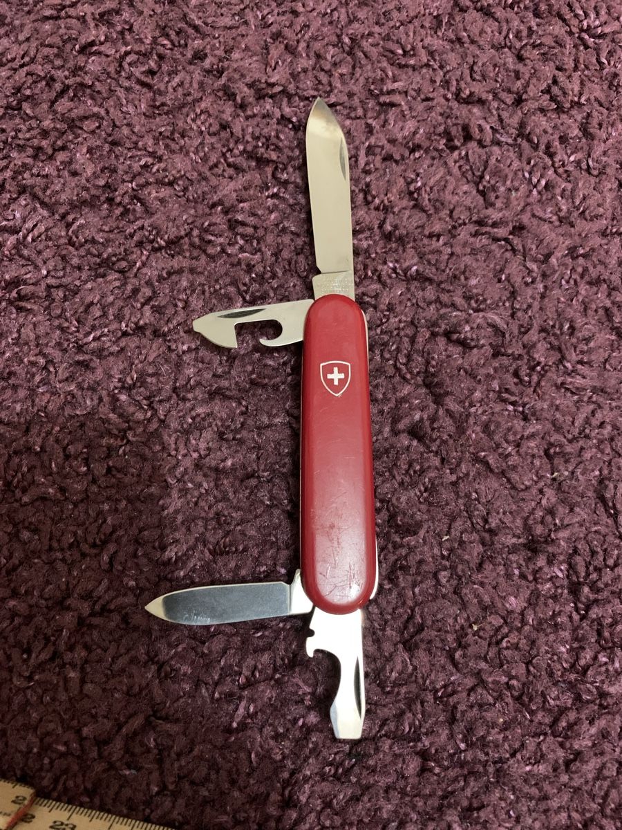 Victorinox Taschenmesser: Victorinox Offiziersmesser Rot – Gebraucht aus Lyss von nekoreh