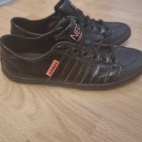 Adidas NEO Lack-Sneakers Gr. 38  schwarz/rosa