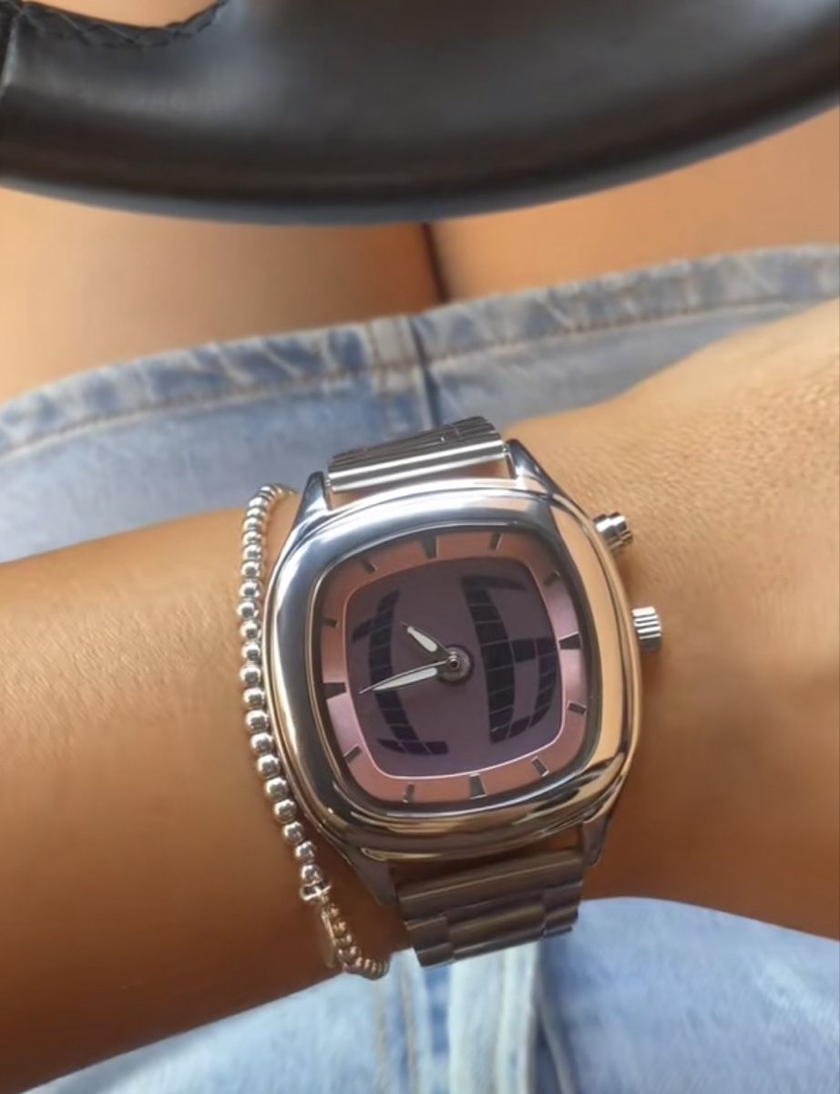 Montres: Ouddhour 2000s montre seconde qui défile  – Neuf (Voir description) à Martigny par ben_y5vm 2