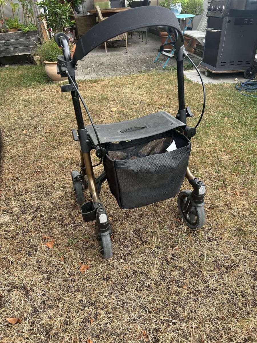 Aides à la marche: Rollator taima S GT – Neuf (Voir description) à Richterswil par Ernstus 2