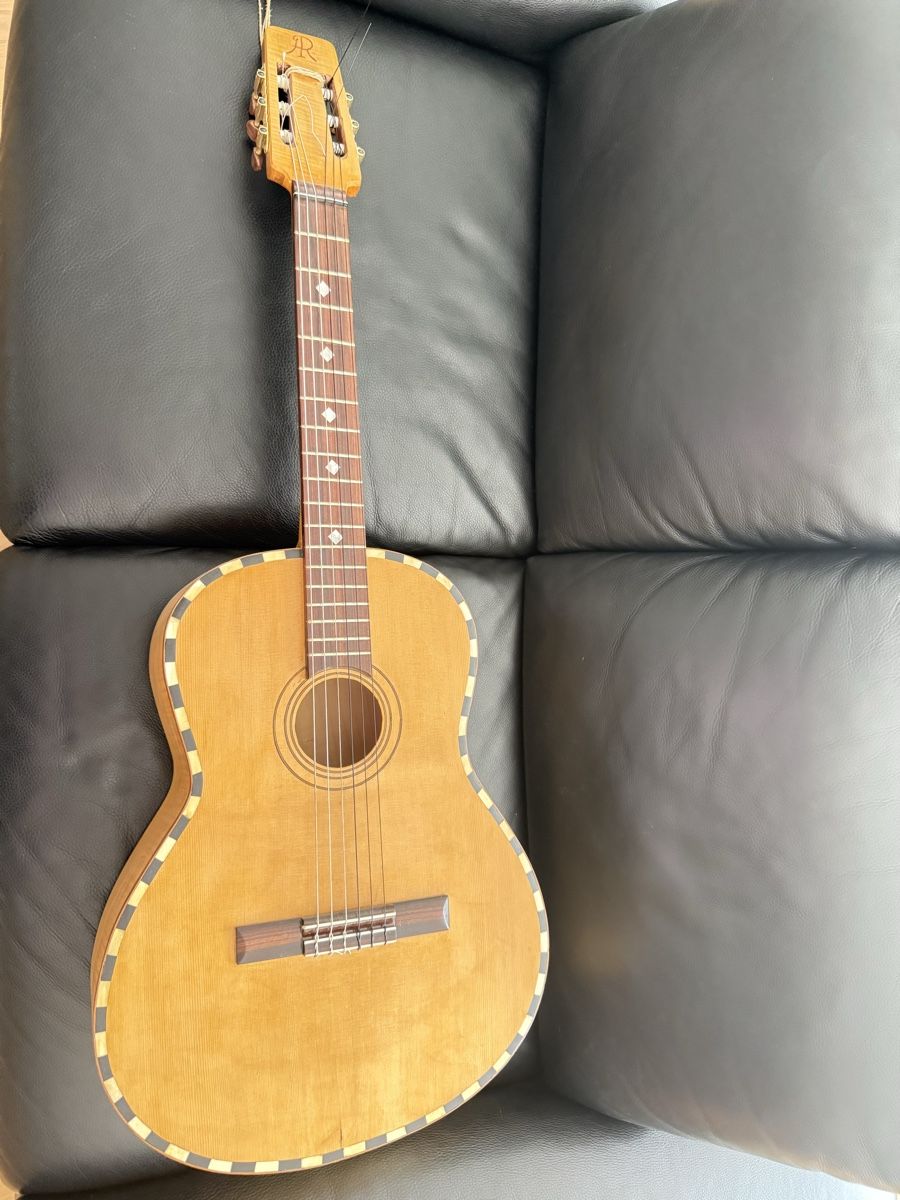 Strumenti musicali: Alte Gitarre Klassik Gitarre – Usato da Goldach venduto da Donpancho