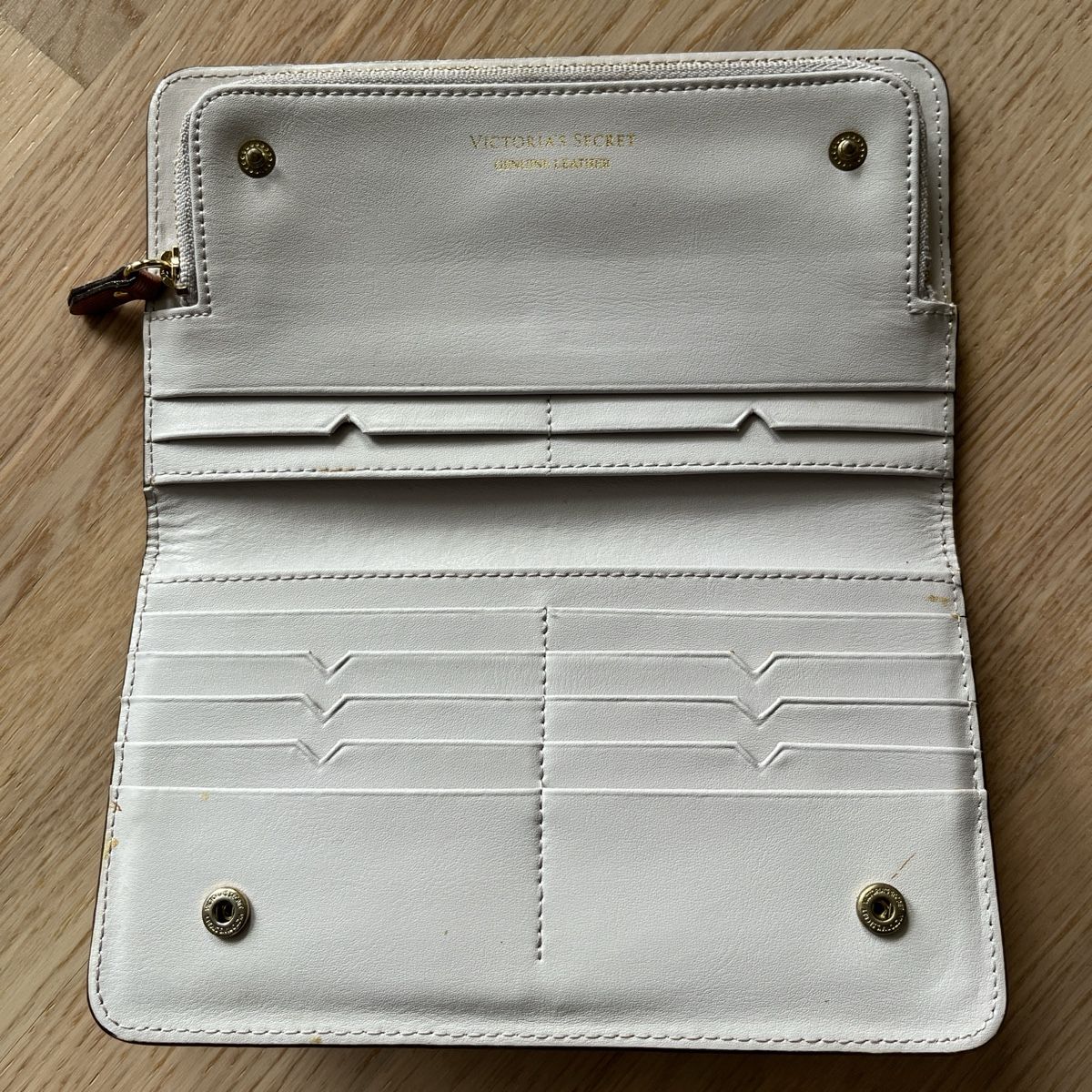 Victoria's Secret Portamonete: Victoria's Secret Wallet dusty rose – Usato da Zürich venduto da lea_6dzj 1