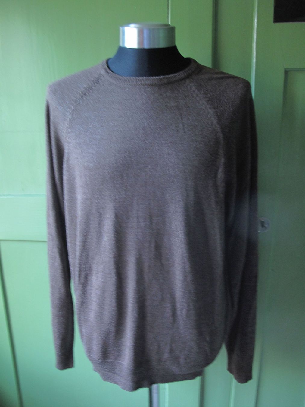 Pulls & Sweat-shirts: Pullover Size M-L Porto 9 Fr. – D'occasion à glarus par Engel_888