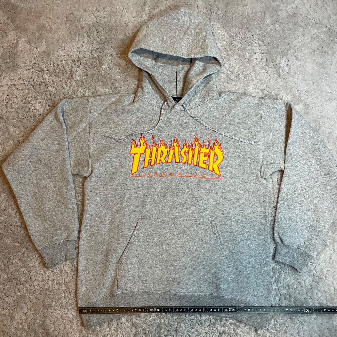Pullover & Sweatshirts: Thrasher Hoodie Pullover Grösse ca S M – Gebraucht aus Bubikon von SwissSecondLife 1
