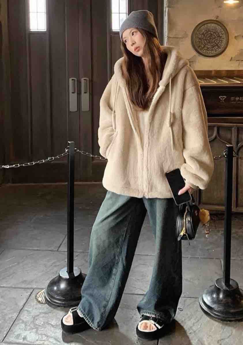 Giacche: Cozy Coffee & Cream Fluffy Jacket with Suede Lining – Usato da Zürich venduto da ada_ls7k