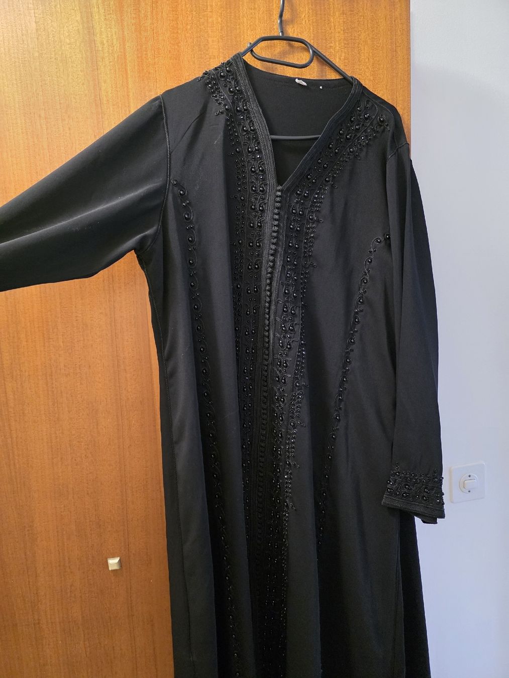 Vestiti: Caftan noir élégant, broderie délicate – Nuovo (secondo la descrizione) da Fribourg venduto da shp_kcq8 2