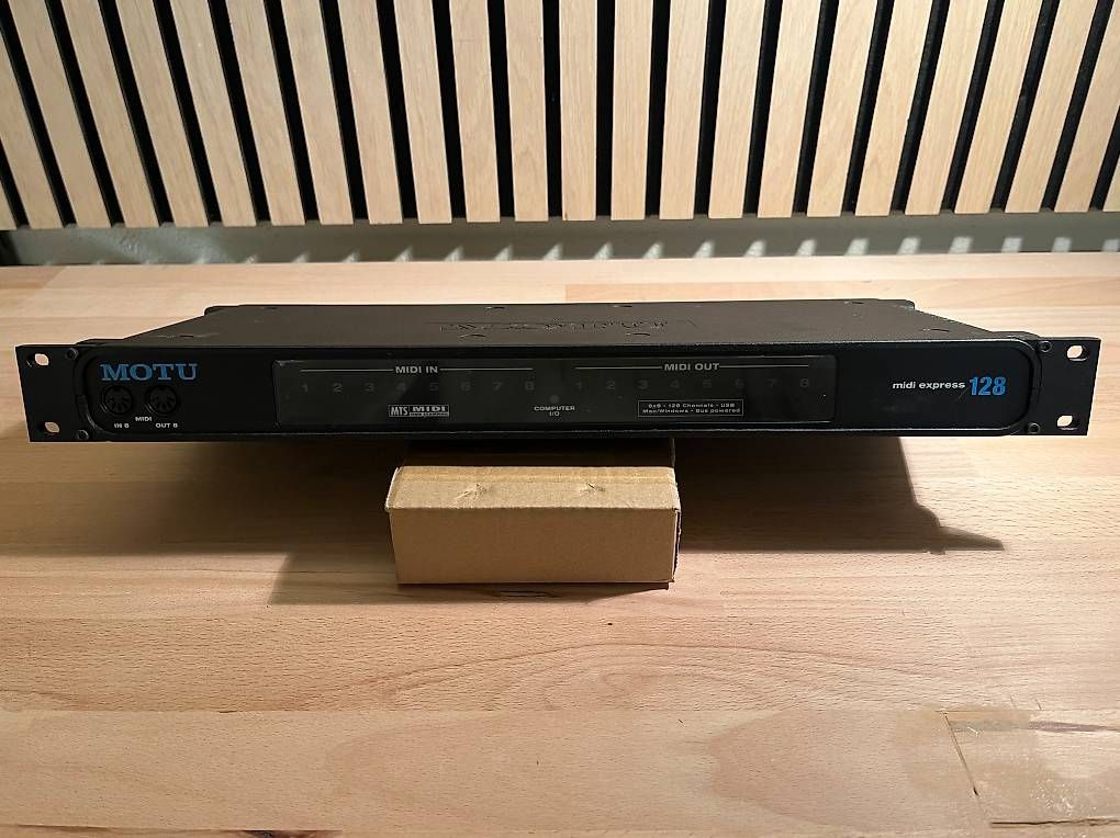 Studioequipment: Motu midi express 128 – Gebraucht aus Wetzikon ZH von fissibesch