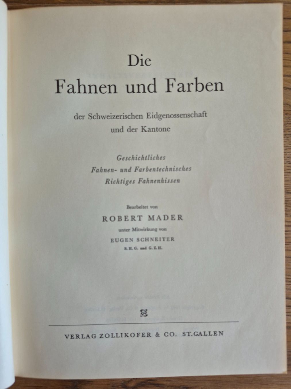 Libri: Fahnen und Farben der Schweiz. Eidgenossenschaft und Kantone – Usato da Balsthal venduto da Jamamoegg 1