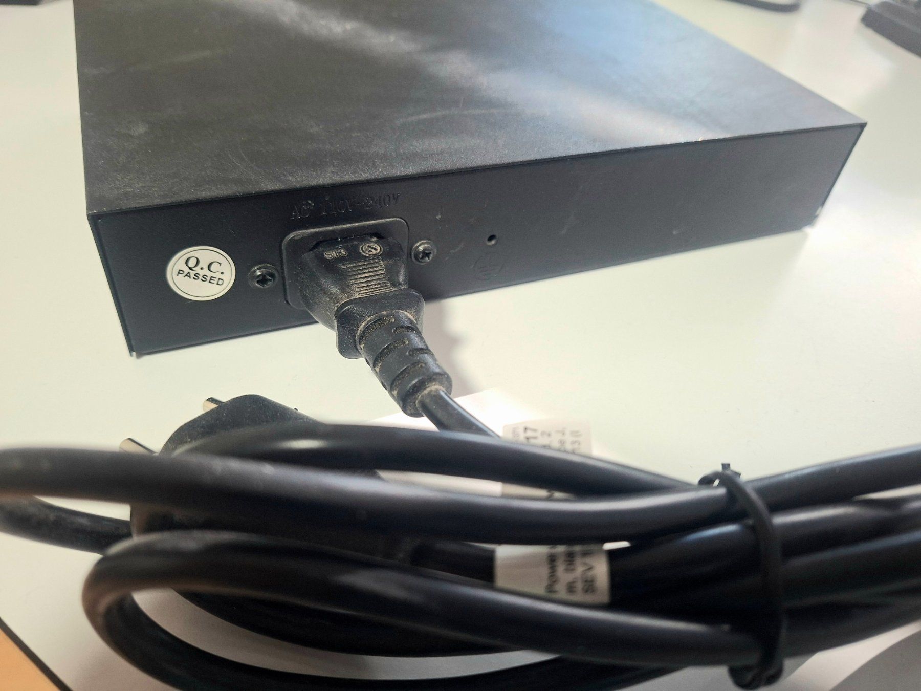 Hubs & Switches: SWITCH Longse HT812 – Gebraucht aus Uetikon am See von boxtoni 2