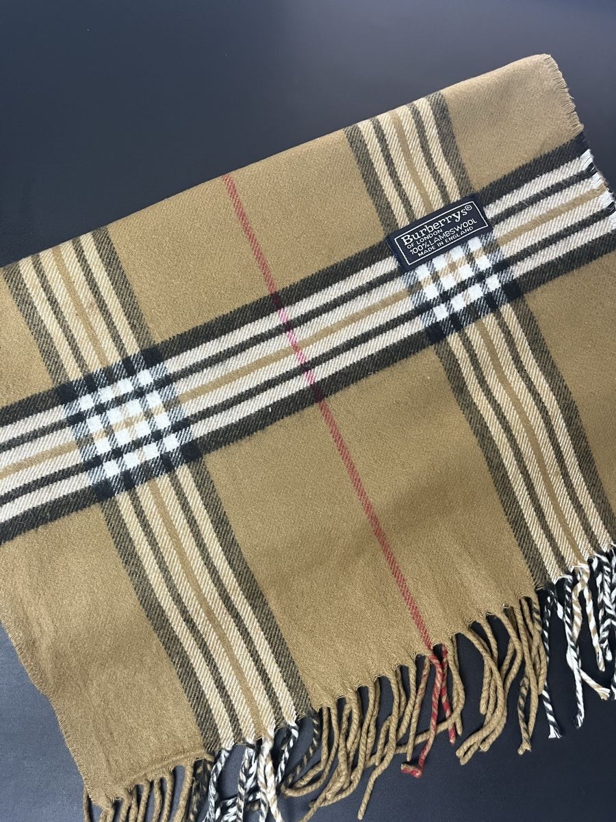Burberry Foulards, Tücher & Schals: Écharpe Burberry Laine monogramme Beige  – Neu (gemäss Beschreibung) aus Les Avanchets von lunedeneige.shop