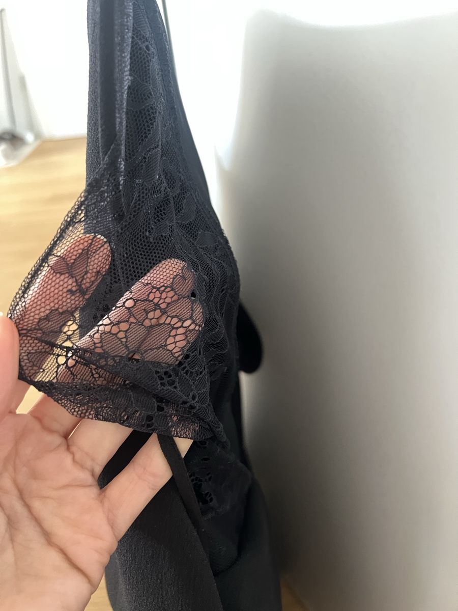 Zara Vestiti: Zara little black dress – Usato da Zürich venduto da Neeshasophie 1