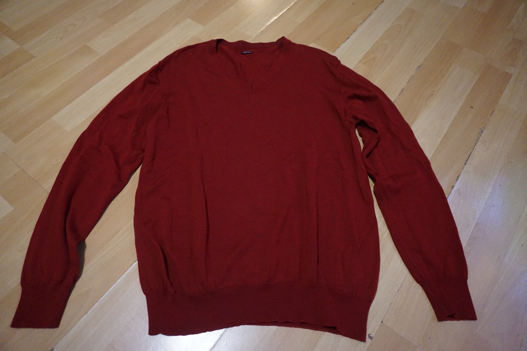 Pullover & Sweatshirts: Herren Pullover rot 100% Merino Gr. L – Gebraucht aus Zürich von einalemjena