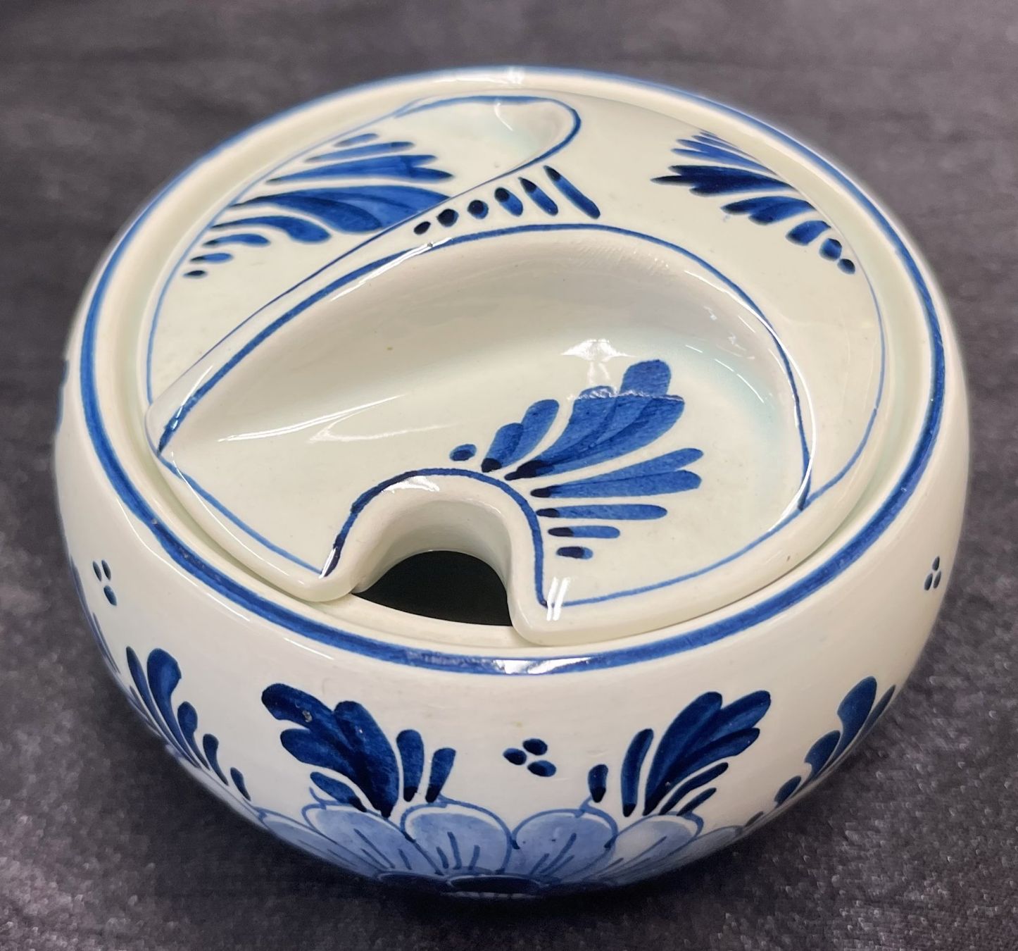 Zuckerdosen: Delfter blau / Hand Painted / H 8cm / D 10cm – Gebraucht aus Oftringen von Vucki