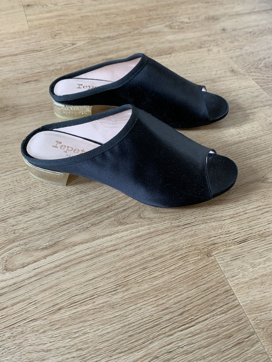 Repetto Scarpe da donna: Mules satinées de la marque Repetto – Nuovo (secondo la descrizione) da Genève venduto da vic_s9c5 4