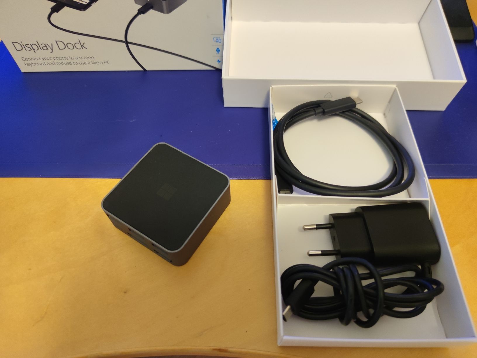 Microsoft Dockingstation: Microsoft Display Dock HD-500 – Gebraucht aus Untersiggenthal von  2