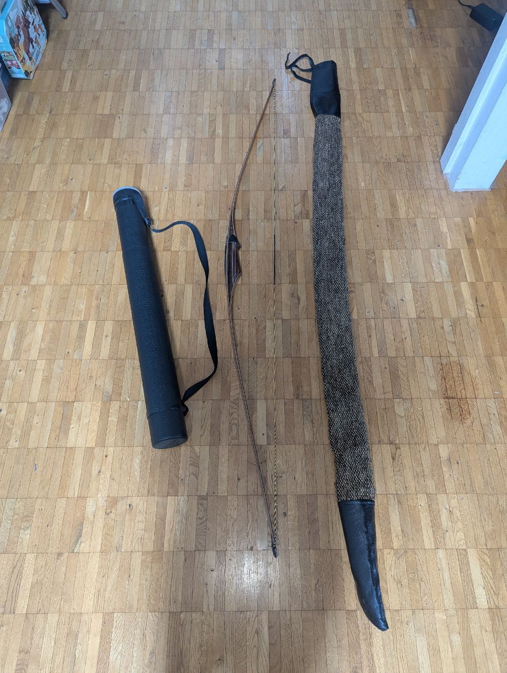Tiro con l'arco: Langbogen 64" Griffon GL 30# Border Archery Scottland – Usato da Sursee venduto da Gensi1450