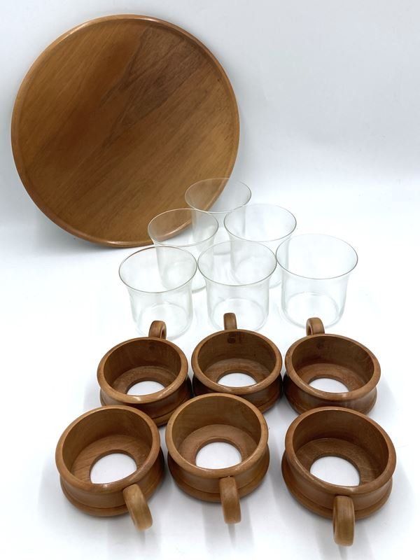 Set di piatti: Teegläser-Set | mit Holzgriff | Serviertablett – Usato da Wittenbach venduto da Restwert_St-Gallen