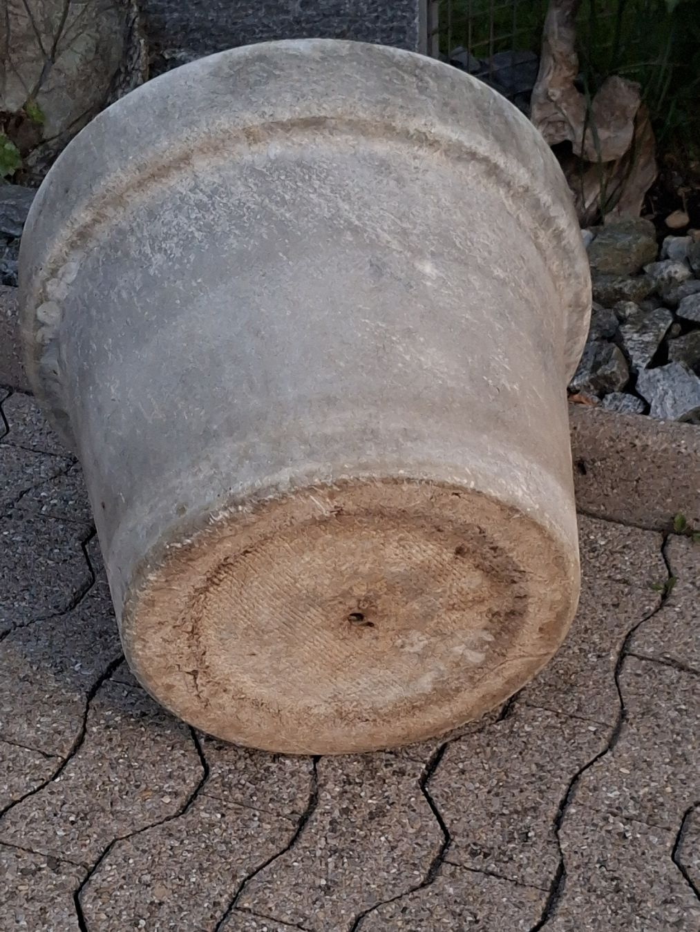 Eternit Blumentöpfe: Willy Guhl Eternitt Blumentopf – Gebraucht aus Ganterschwil von HeidiuPeter 3