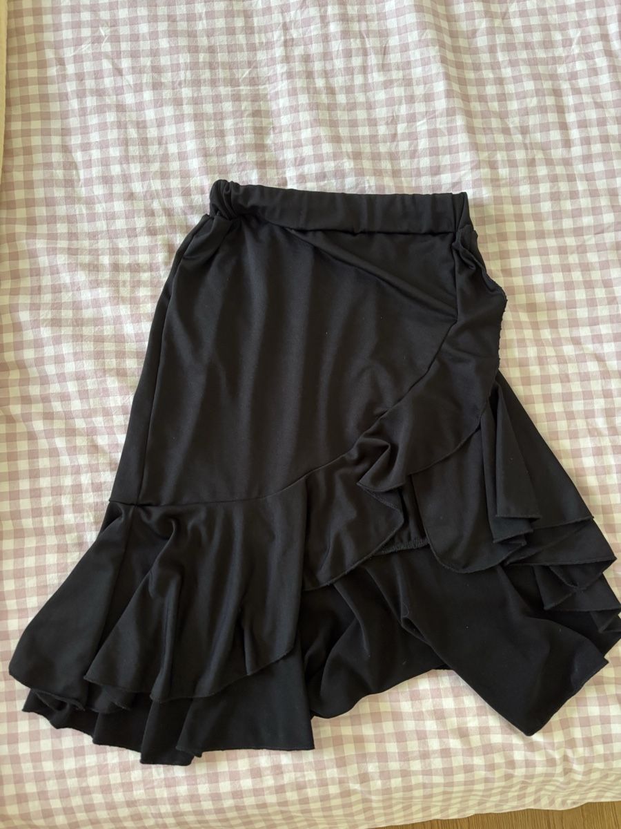Röcke: Skirt with a slit – Neu (gemäss Beschreibung) aus Zug von and_tl9y